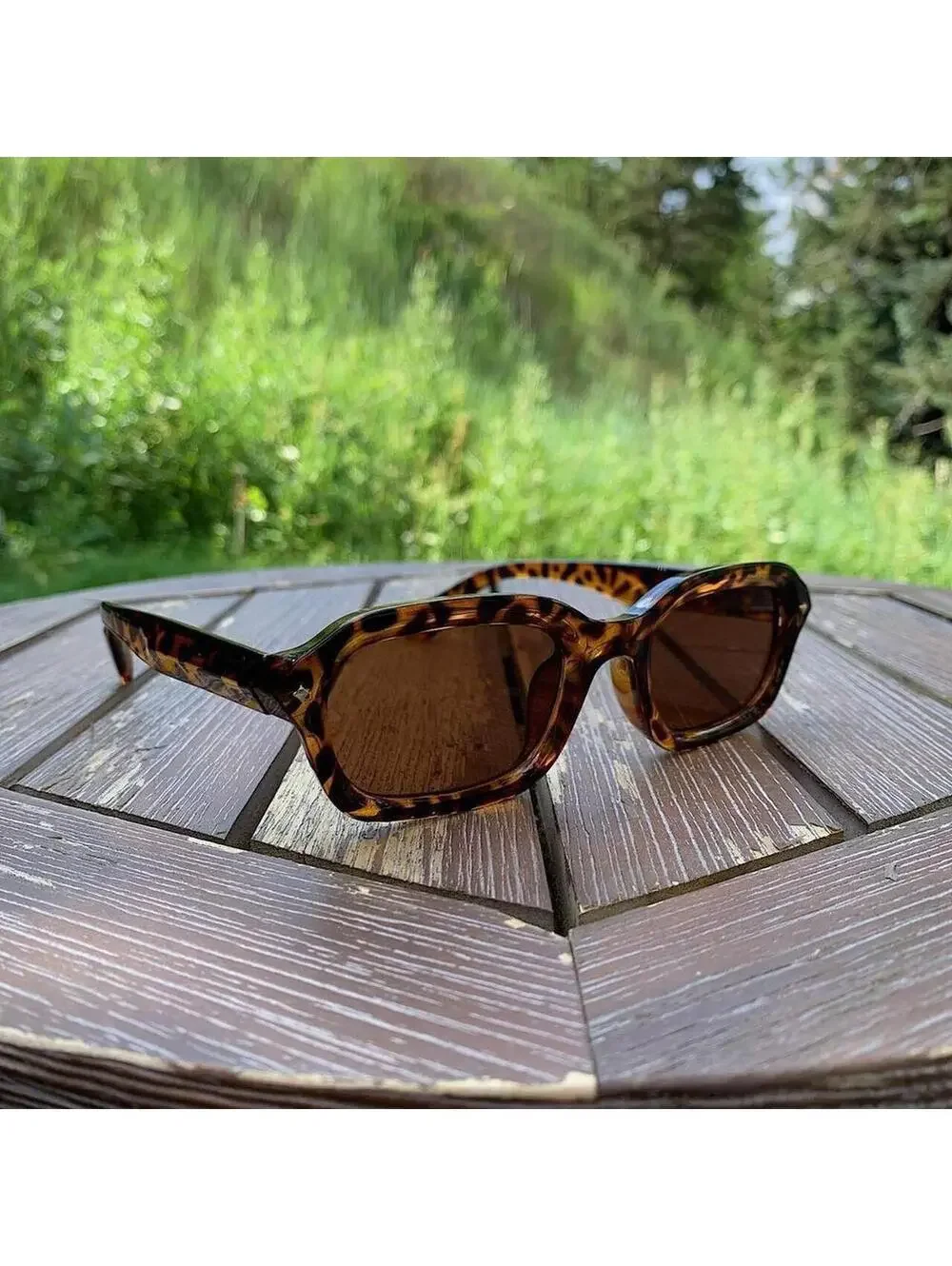 Vintage 90s y2k style square shaped leopard print sunglasses